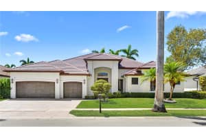 2512 Montclaire Cir, Weston, FL 33327, Sold 06/16/25