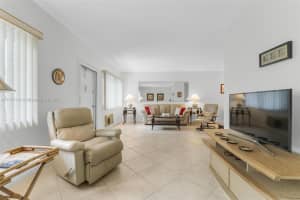3701 Tyler St APT 104, Hollywood, FL 33021, - MLS#A11774116