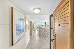 2000 Towerside Ter 901, Miami
