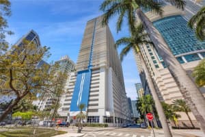 1200 Brickell Bay Dr 1406, Miami