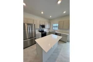 671 W Davis Pkwy, Florida City, FL 33034, - MLS#A11774199