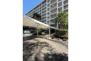 3520 Oaks Way 107, Pompano Beach