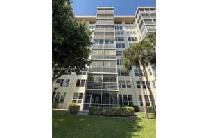 3520 Oaks Way 107 Pompano Beach, FL 33069 - MLS#A11774225