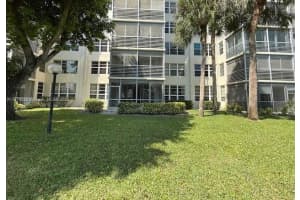 3520 Oaks Way 107 Pompano Beach, FL 33069 - MLS#A11774225
