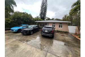 936 SW 68th Ave, Miami, FL 33144, Sold 04/30/25