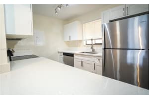 185 Lakeview Dr, Weston, FL 33326, Sold 06/20/25
