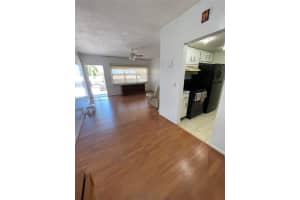 230 Sw 11th Ave 15, Hallandale Beach