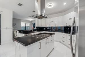 9839 NW 8th St, Miami, FL 33172, Sold 06/04/25
