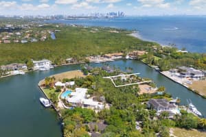 30 Leucadendra Dr Coral Gables, FL 33156 - MLS#A11774848