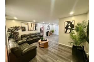 545 Nw 136th St, North Miami