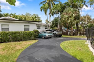 11810 W Biscayne Canal Rd Miami, FL 33161 - MLS#A11775071