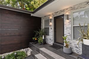 11810 W Biscayne Canal Rd Miami, FL 33161 - MLS#A11775071