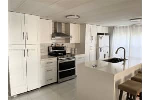 21831 Nw 7th Ct, Pembroke Pines