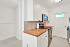 10900 SW 104th St APT 102, Miami, FL 33176, Sold 06/25/25