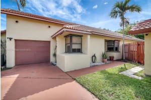 270 SW 113th Terrace, Pembroke Pines, FL 33025, Sold 05/09/25
