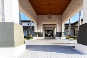 10013 Nw 89th Ter, Doral