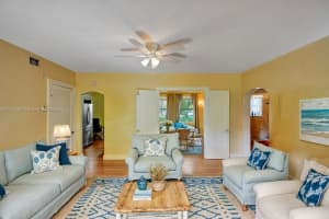 421 Grand Concourse 1 Miami Shores, FL 33138 - MLS#A11775480