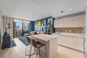 45 Sw 9th St 1510, Miami
