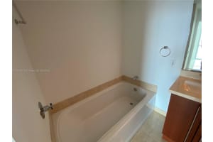 79 SW 12th St # 3810-S, Miami, FL 33130, - MLS#A11775615