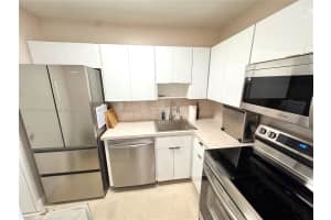 2899 Collins Ave APT 550, Miami Beach, FL 33140, Sold 06/19/25