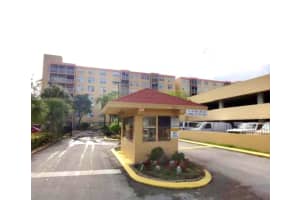 17890 W Dixie Highway 714, North Miami Beach