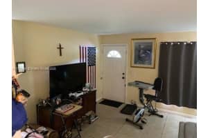 2504 3rd St SW, Vero Beach, FL 32962, Sold 05/13/25