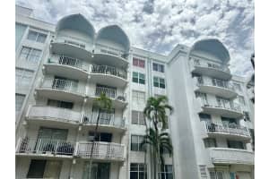 484 Nw 165th St Rd A-316, Miami