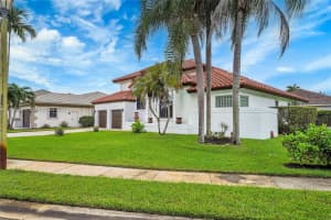 500 Cypress Pointe Dr E, Pembroke Pines, FL 33027, Sold 06/27/25