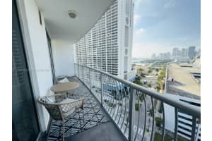 1750 N Bayshore Dr 1612, Miami