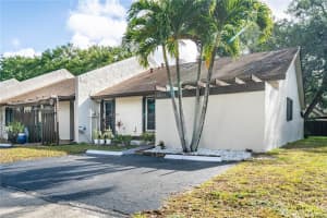 1611 NW 96th Terrace, Pembroke Pines, FL 33024, - MLS#A11775775