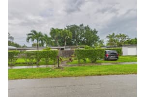 19341 Holiday Rd, Cutler Bay