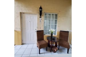 6900 Nw 179th St 101-1, Hialeah