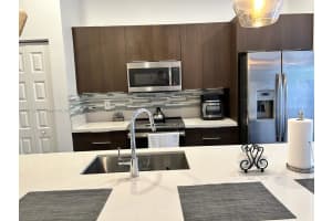 8015 NW 104th Ave Apartment 4, Doral, FL 33178, - MLS#A11775862