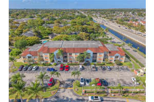 18810 Nw 57th Ave 104, Hialeah