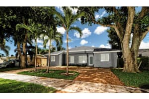 4070 Sw 49th Ct, Dania Beach