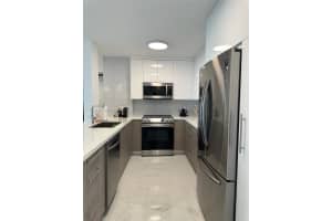 100 Bayview Dr APT 515, Sunny Isles Beach, FL 33160, - MLS#A11776108