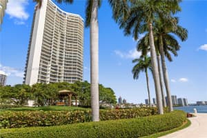 2800 Island Blvd APT 1702, Aventura, FL 33160, Sold 06/30/25