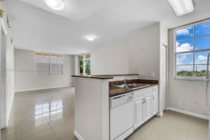 215 SW 42nd Ave APT 402, Coral Gables, FL 33134, - MLS#A11776255