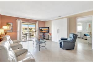 16900 NE 14th Ave APT 314, North Miami Beach, FL 33162, - MLS#A11776336