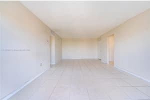 9350 Fontainebleau Blvd APT 602, Miami, FL 33172, Sold 08/29/25