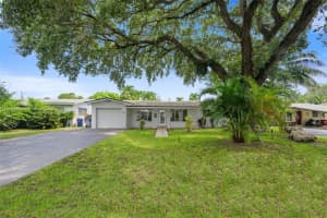 321 SW 11th Ave, Hallandale Beach, FL 33009, - MLS#A11776406