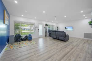 321 SW 11th Ave, Hallandale Beach, FL 33009, - MLS#A11776406