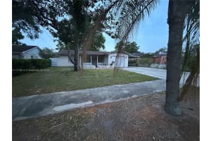 1912 W Clinton ST, Tampa, FL 33604 - MLS#A11776513