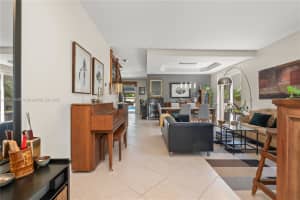 9865 NW 30th St, Doral, FL 33172, Sold 06/03/25