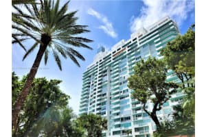 400 S Pointe Dr 702, Miami Beach