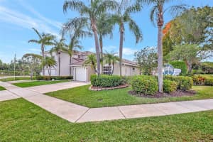 7547 Springfield Lake Dr, Greenacres, FL 33467, Sold 05/23/25