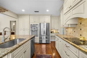 8800 N Bayshore Dr, Miami