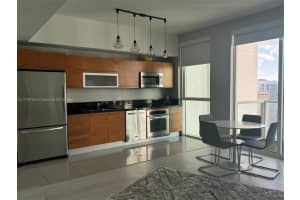 244 Biscayne Blvd 3905, Miami