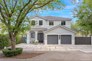 13817 Sw 39th Ter, Miami