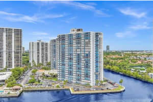 20515 E Country Club Dr 248, Aventura